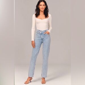Abercrombie & Fitch The 90’s Straight Ultra High Rise Curve Love